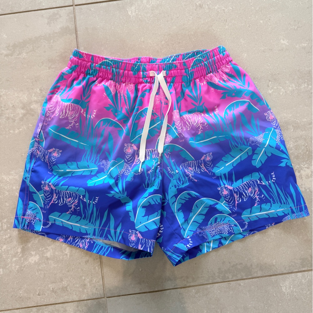 chubbies Pink/Blue Jungle Lined Classic Swim Shorts